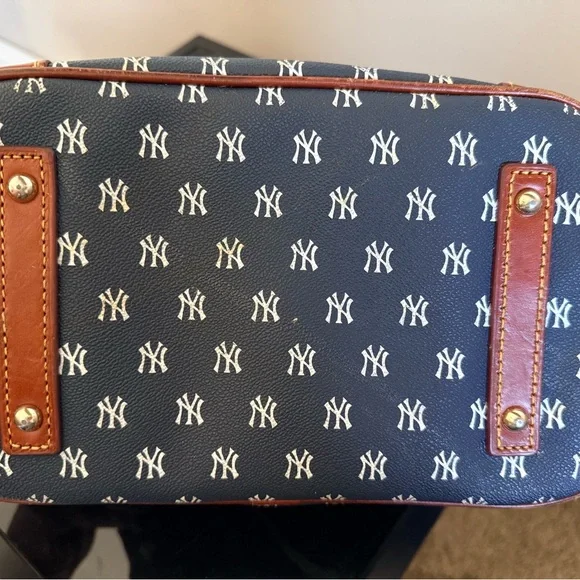 Dooney & Bourke NY Yankees Satchel Crossbody Bag – Blue & Brown - Picture 4 of 6